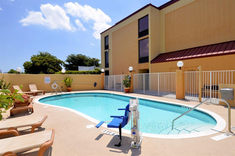 Comfort Inn & Suites Lantana - West Palm Beach South Exterior foto